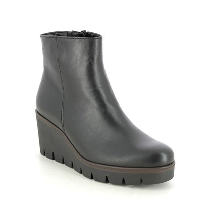 Gabor 34.780.27 Utopia Chunky Wedge Heel Ankle Boots