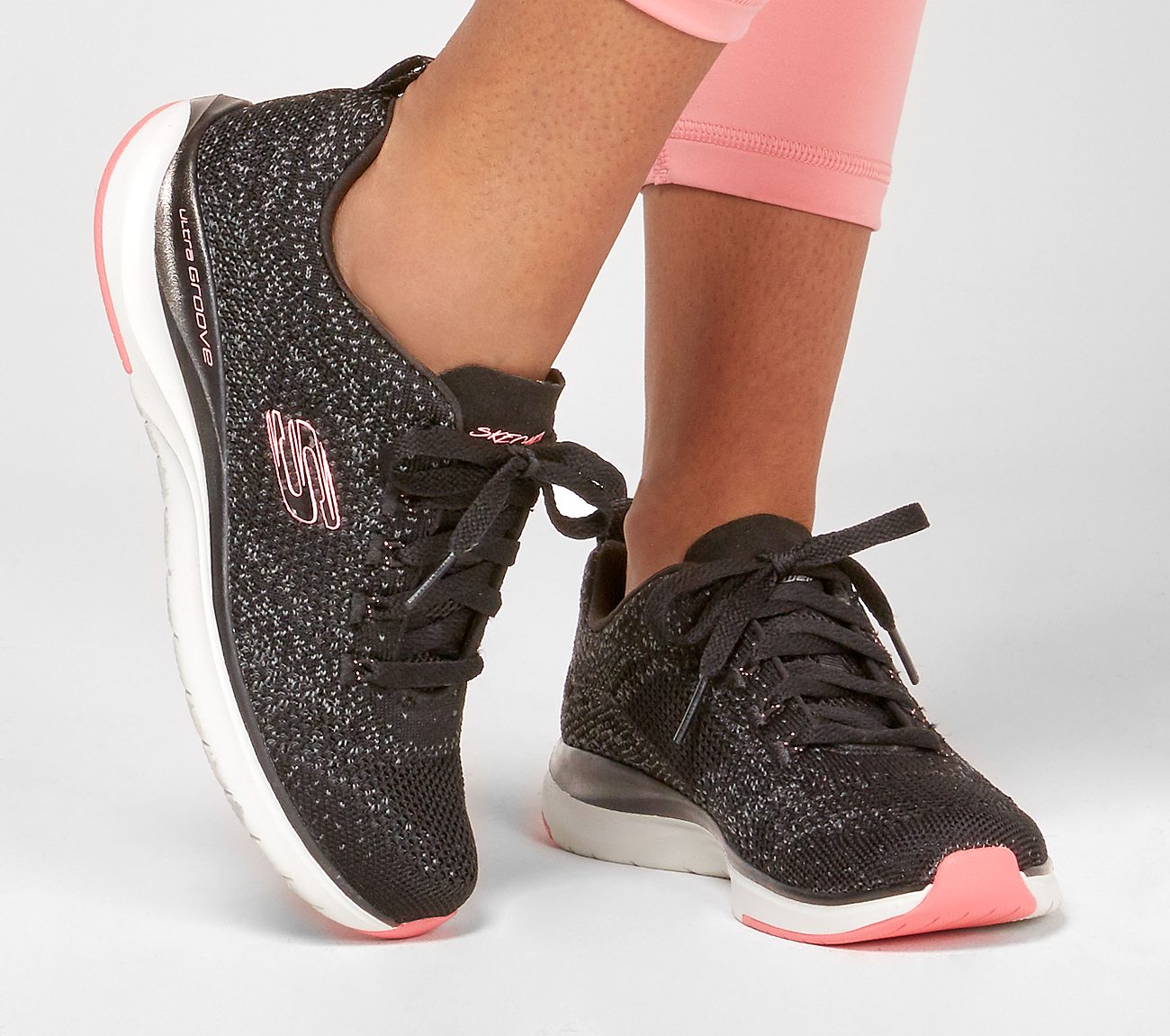 Skechers Ladies Ultra Groove Black Trainers 149019