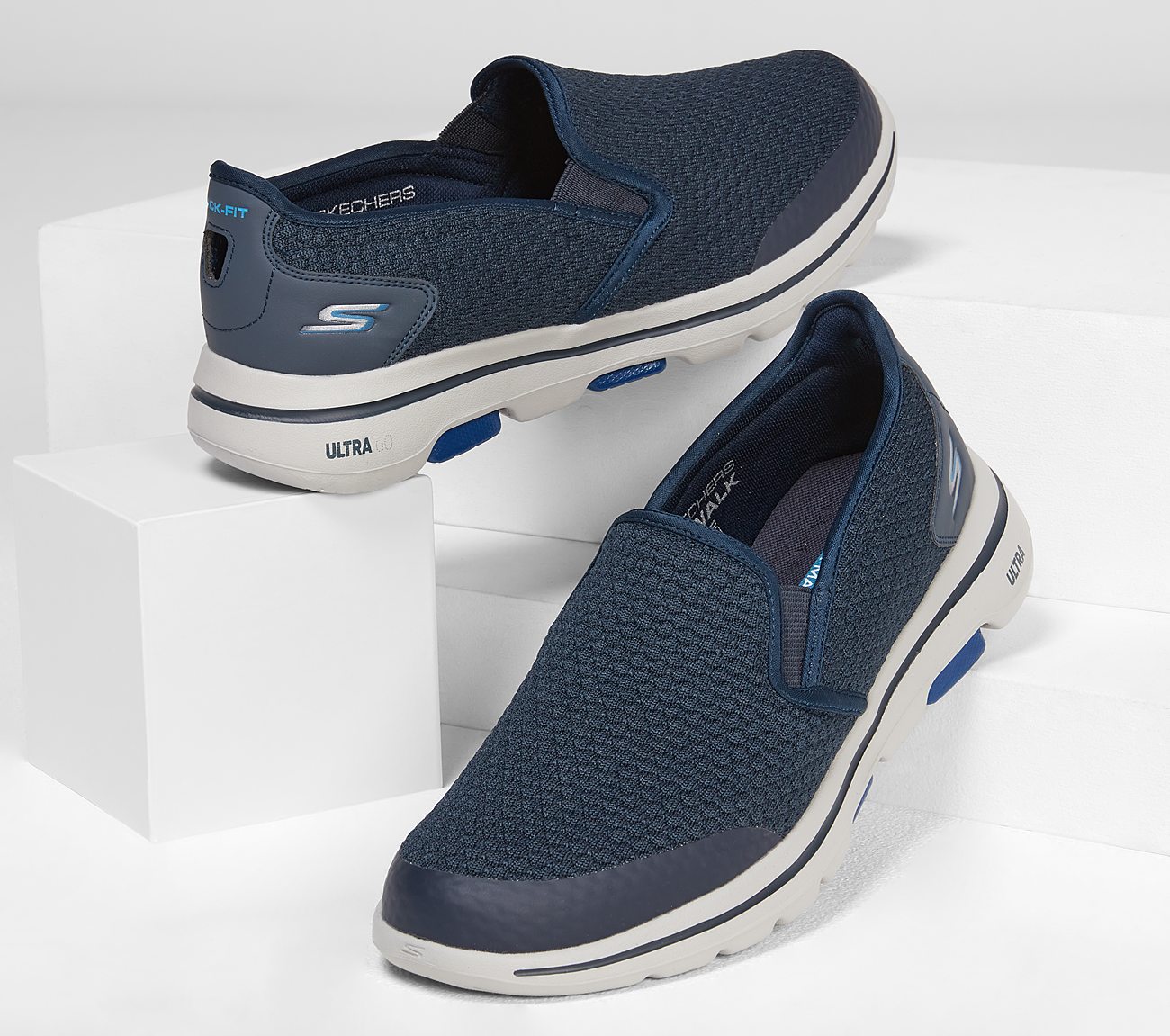 Skechers Mens GOwalk 5 Apprize Navy Blue Slip On Trainers 55510