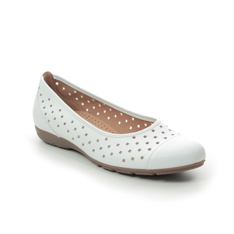Gabor Ladies 64.169.21Ruffle White Leather Ballerina Shoes