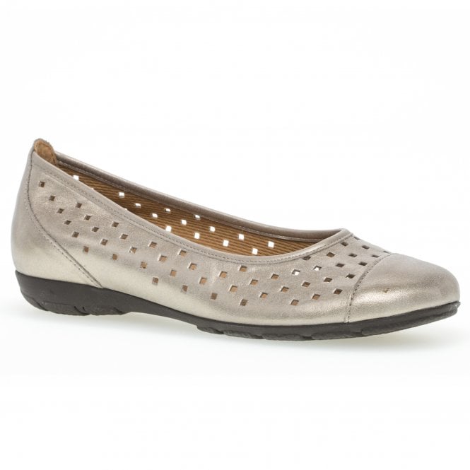 Gabor 24.169.62 Ruffle Womens Punched Detail Shoes
